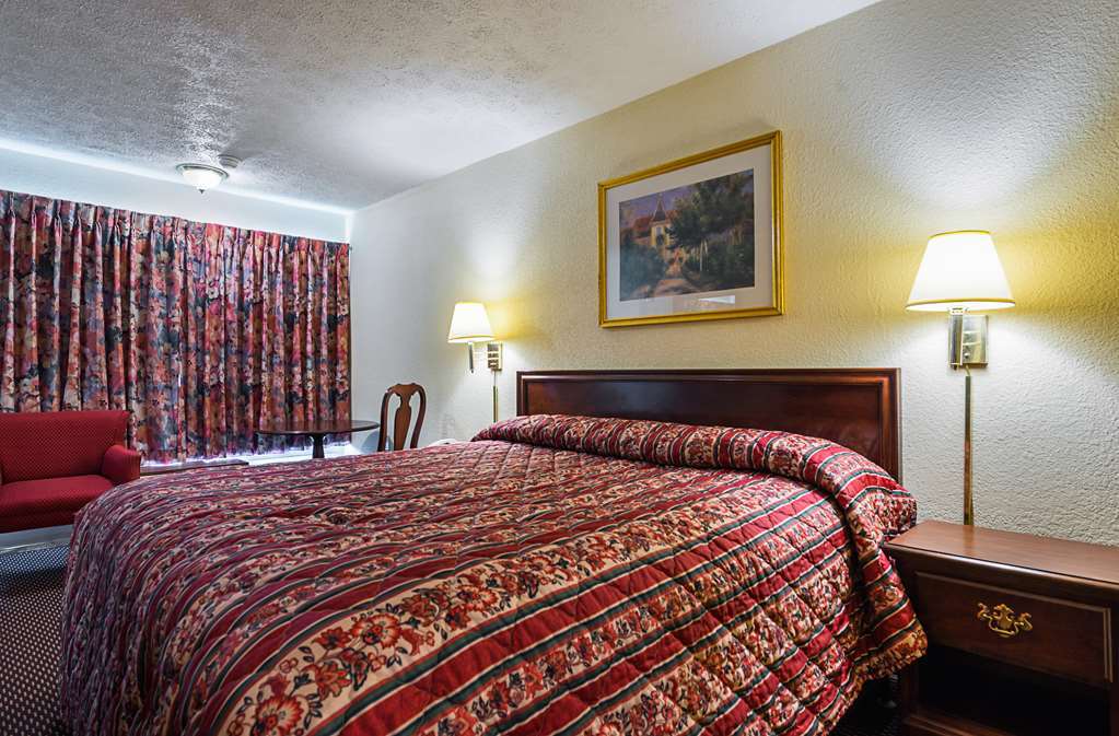 Relax Inn By Oyo Columbus Oh I 70 Room photo